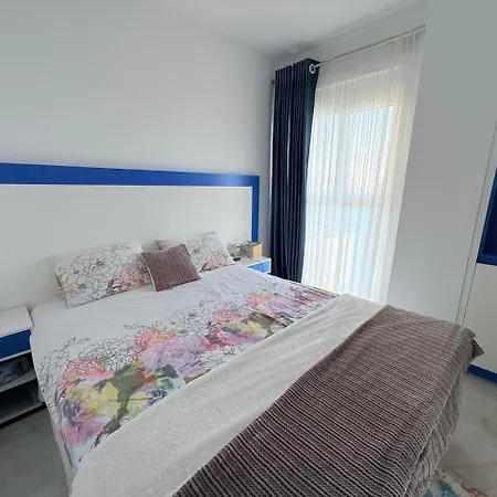 La Perla Σαράντα